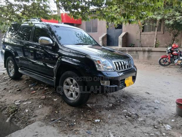 Toyota Land Cruiser Prado 2005 Black