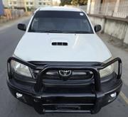 Toyota Hilux 2006 White for sale