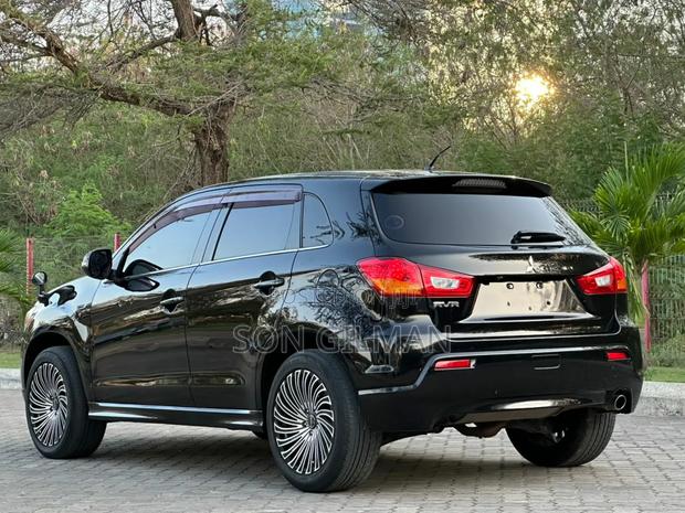 Mitsubishi RVR 2010 Black