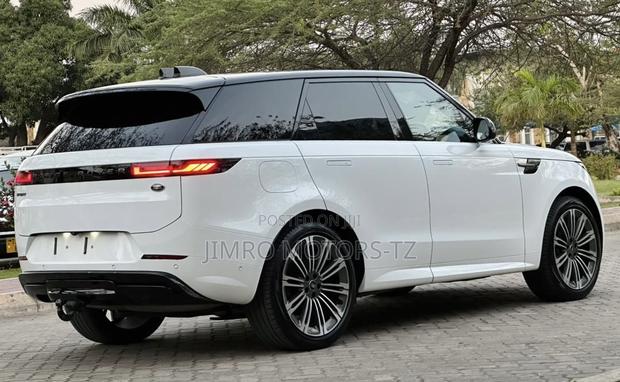 Land Rover Range Rover Sport 2023 White