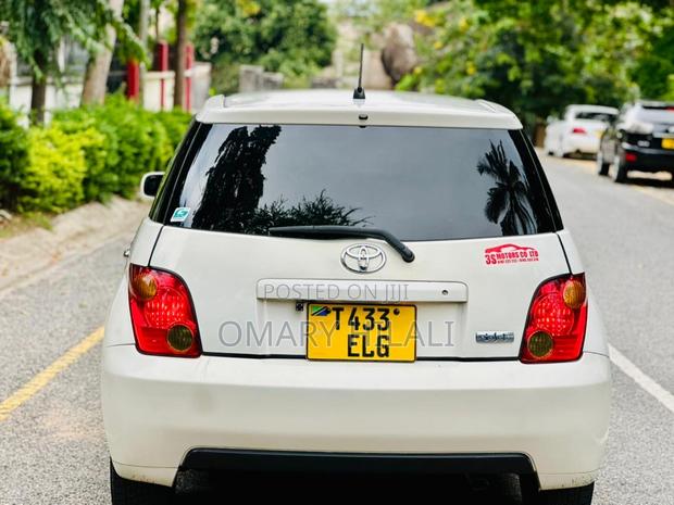 Toyota IST 2005 White