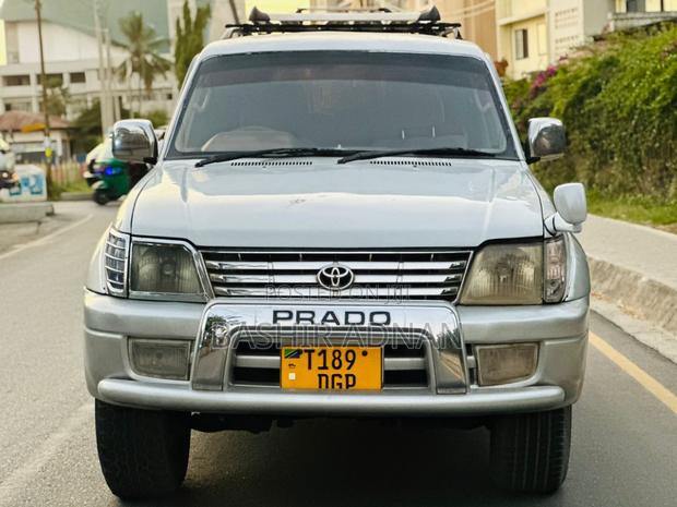 Toyota Land Cruiser Prado 2.7 16V 5dr 2001 Silver