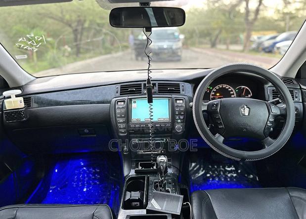 Toyota Crown 2007 Black