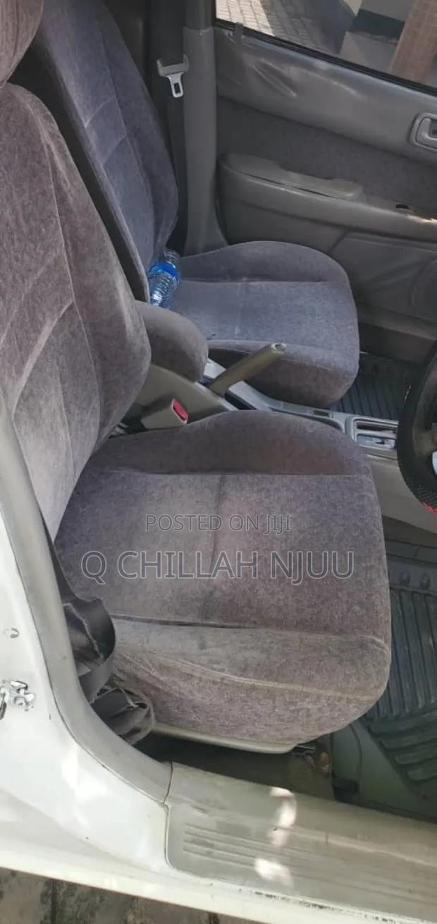 Toyota Corolla 1998 White