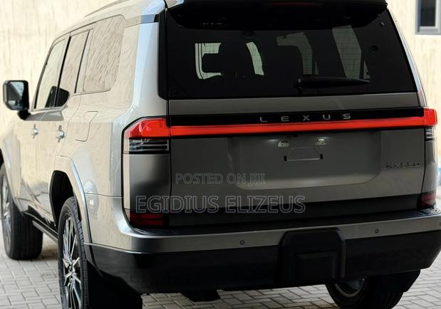 New Lexus GX 2025 Gray