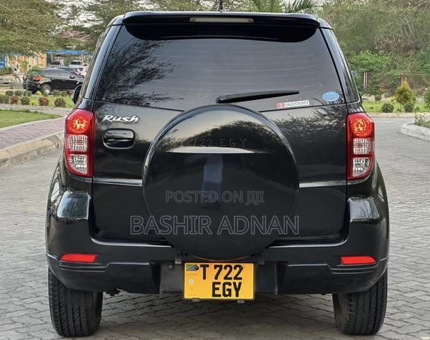 Toyota Rush 1.5 RWD 2007 Black