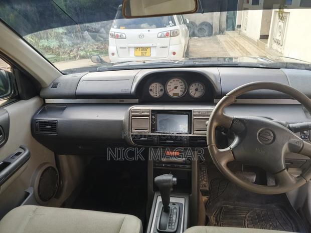 Nissan X-Trail 2001 Black