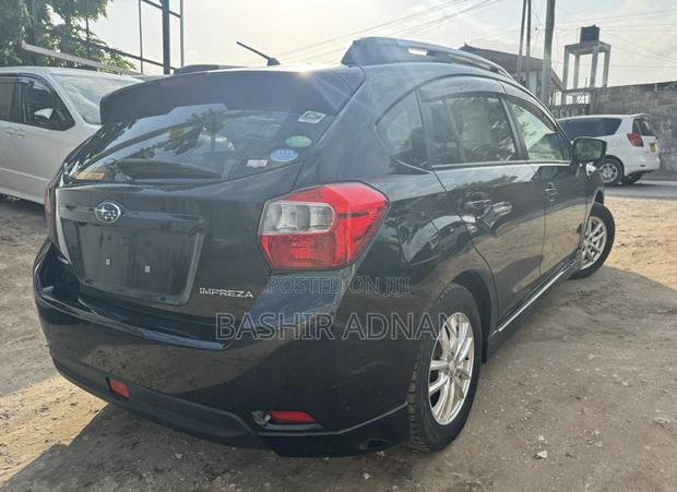 Subaru Impreza 2.0i Premium PZEV 4dr Hatchback AWD (2.0L 4cyl CVT) 2015 Black
