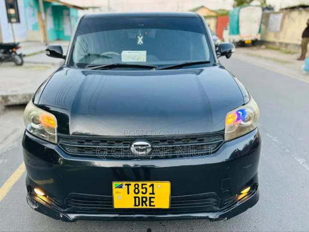 Toyota Corolla Rumion 2010 Black