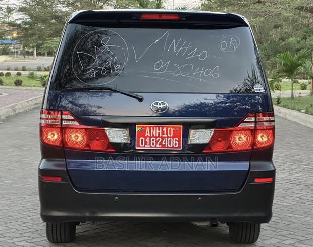 Toyota Alphard 2.4 Petrol FWD 2007 Blue