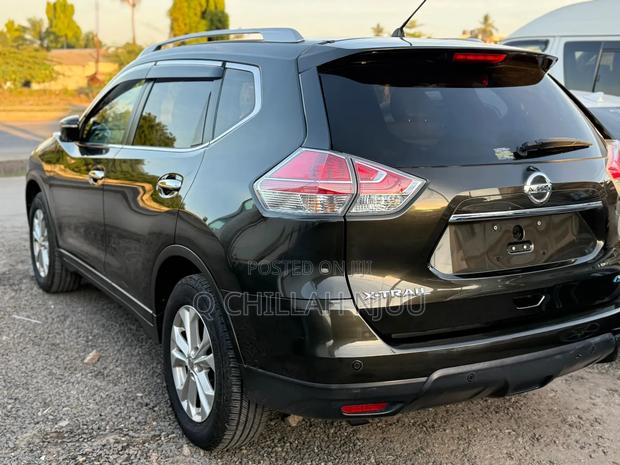 Nissan X-Trail 2016 Gray