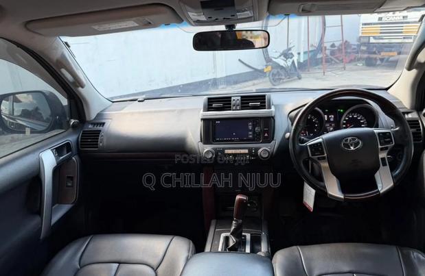 Toyota Land Cruiser Prado 2016 Black