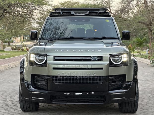 Land Rover Defender 2022 Green