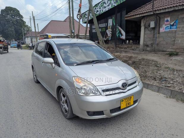 Toyota Corolla Verso 2007 Silver