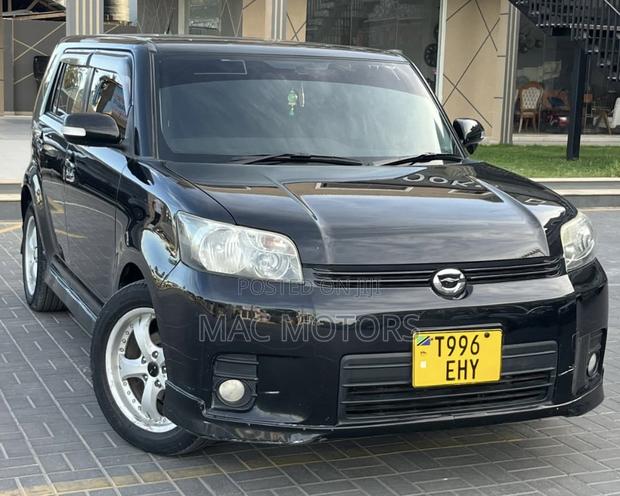Toyota Corolla Rumion Hatchback 1.5 FWD 2008 Black