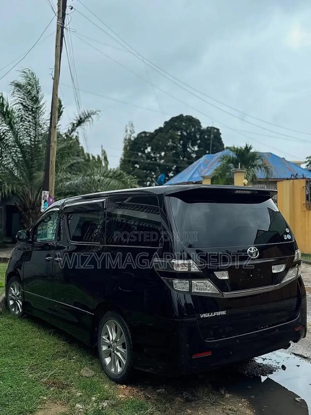 Toyota Vellfire 2009 Black