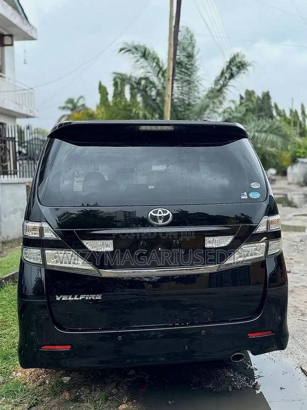 Toyota Vellfire 2009 Black