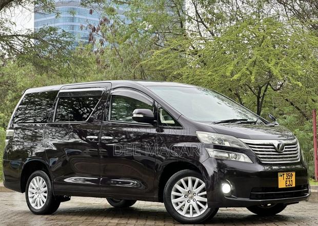Toyota Vellfire 2008 Maroon