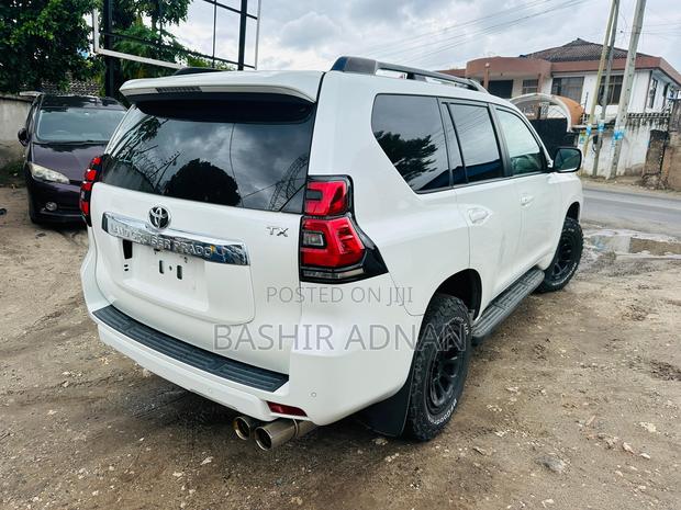 Toyota Land Cruiser Prado 2.7 2019 White
