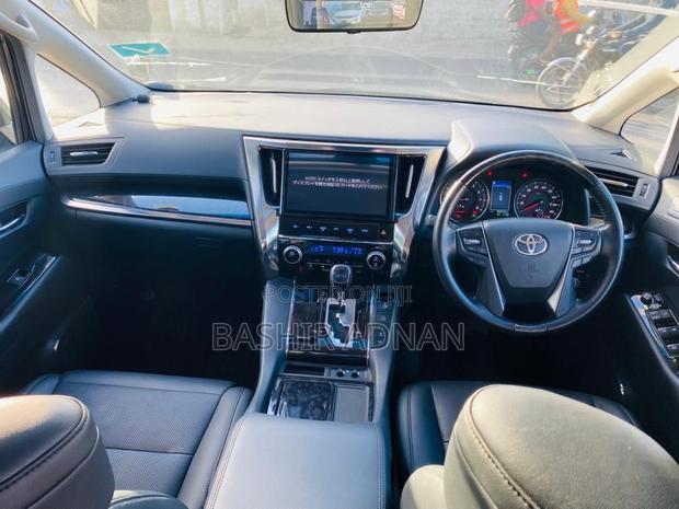 Toyota Alphard 2.5 Petrol FWD 2019 Black