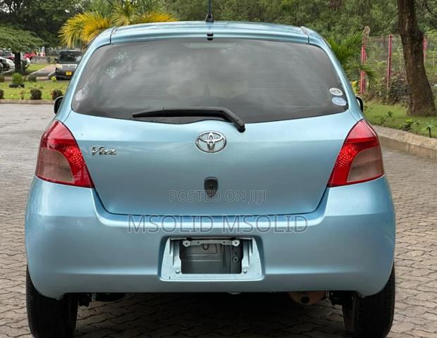 Toyota Vitz 2005 Blue