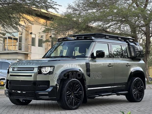 Land Rover Defender 2022 Green