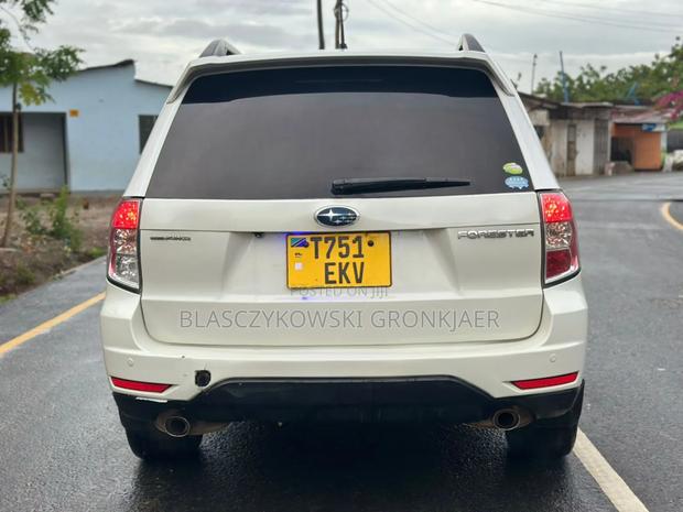 Subaru Forester 2011 White