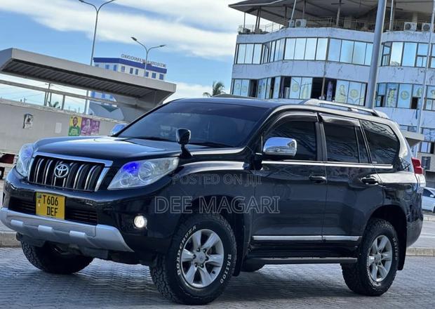 Toyota Land Cruiser Prado 2018 Black