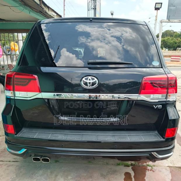 Toyota Land Cruiser 2018 Black