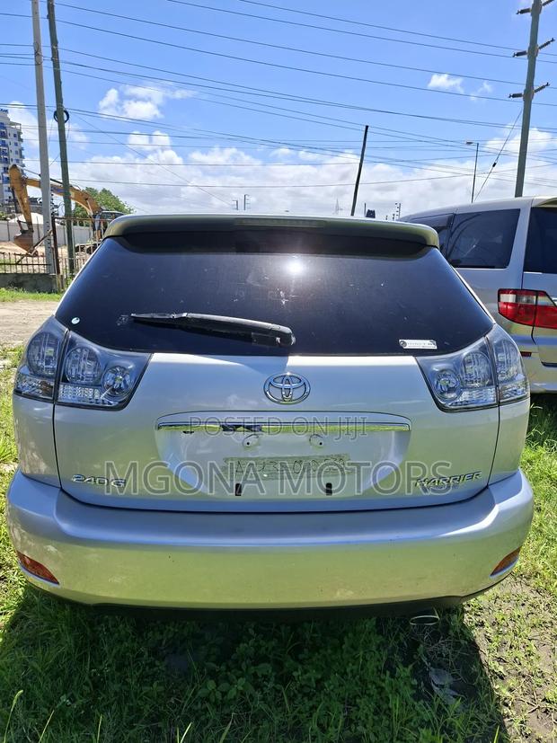 Toyota Harrier 2006 Silver