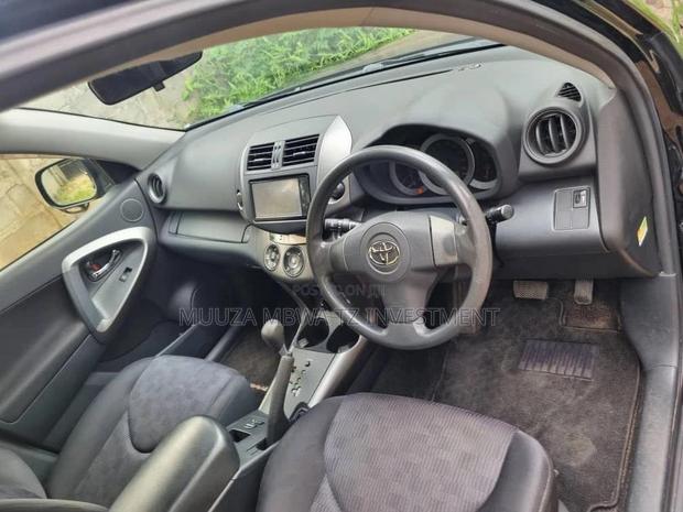 Toyota RAV4 2010 Black