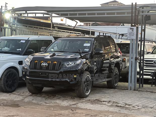 Toyota Land Cruiser Prado 2019 Black