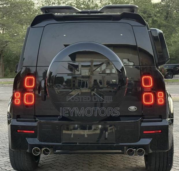 Land Rover Defender 2023 Black