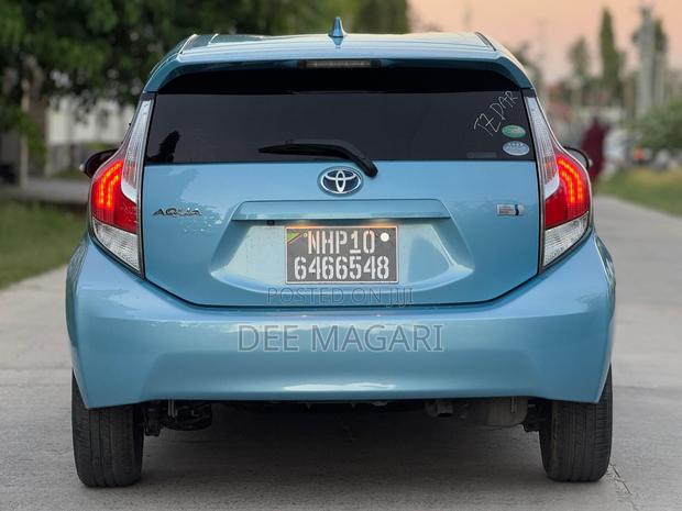 Toyota Aqua 2016 Blue