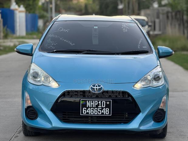 Toyota Aqua 2016 Blue