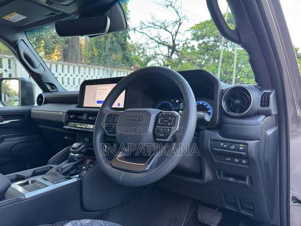 Toyota Land Cruiser Prado 2024 Gray