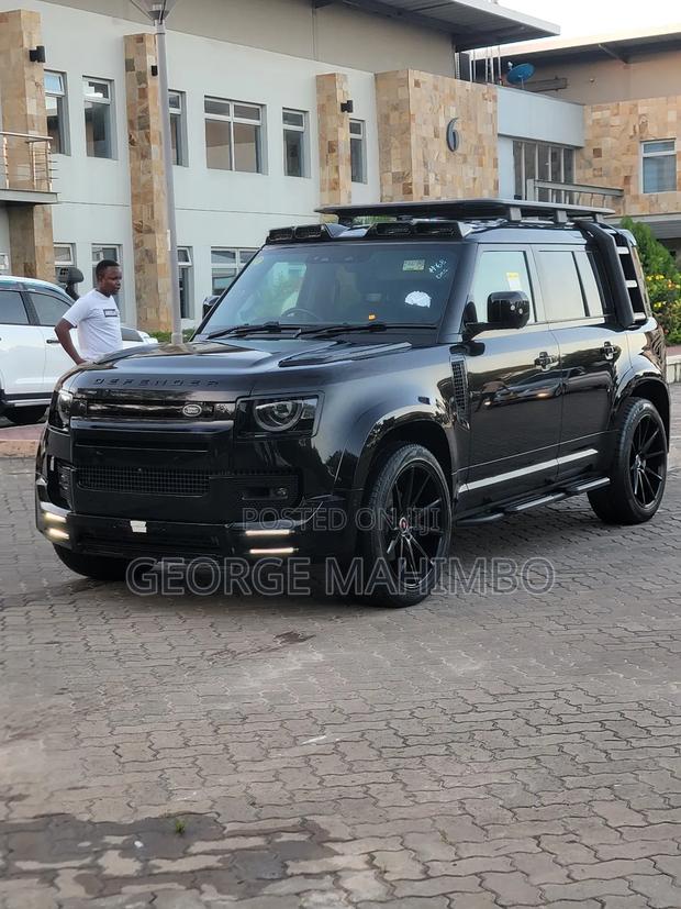 Land Rover Defender 2022 Black