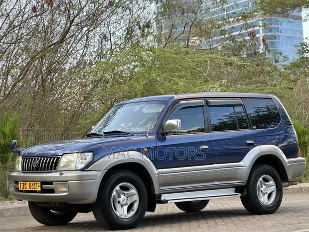 Toyota Land Cruiser Prado 2001 Blue