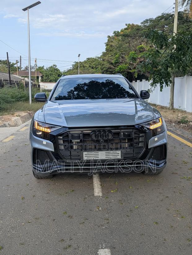 Audi Q8 2023