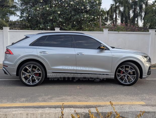 Audi Q8 2023