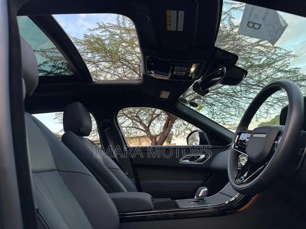 Land Rover Range Rover Velar 2024 Black