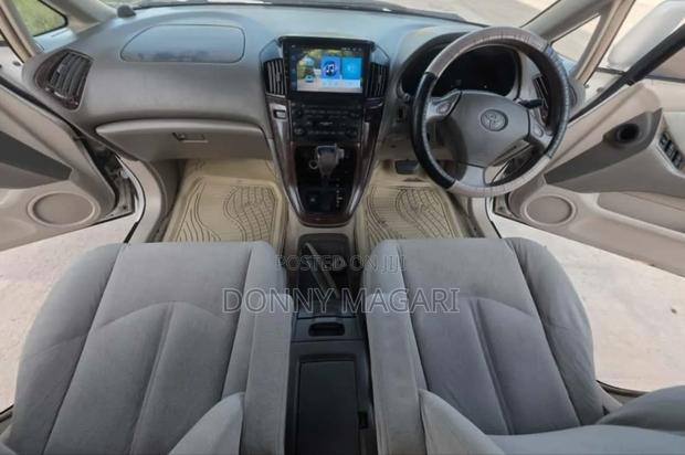 Toyota Harrier 2002 White