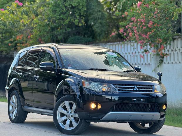 Mitsubishi Outlander 2012 Black