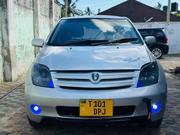 Toyota IST 2005 Silver for sale