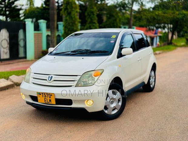 Toyota IST 2004 Pearl