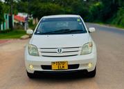 Toyota IST 2004 Pearl for sale