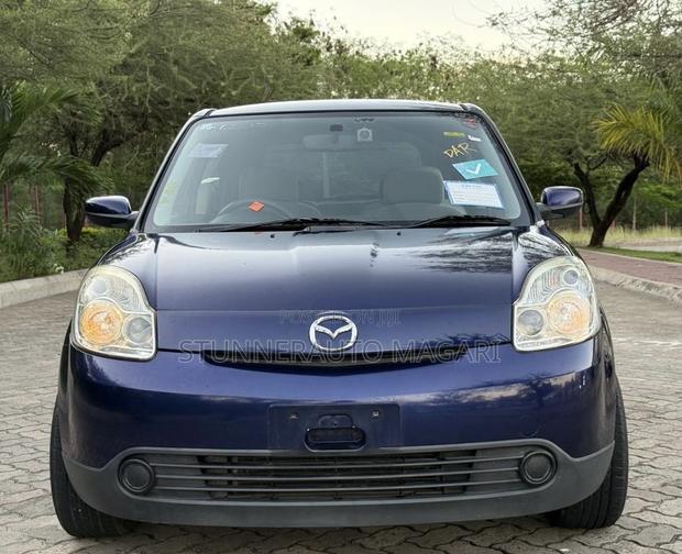 Mazda Verisa 2005 Blue