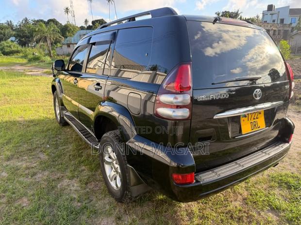 Toyota Land Cruiser Prado 2007 Black