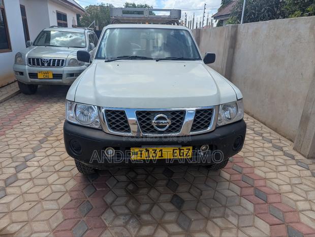 Nissan Patrol 3.0 D gr 2005 White