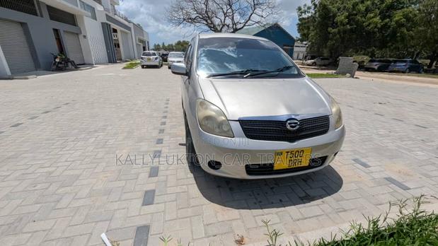 Toyota Corolla Spacio 2005 Silver